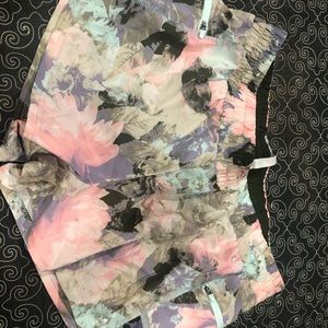 Fabletics shorts- floral- NWOT- large